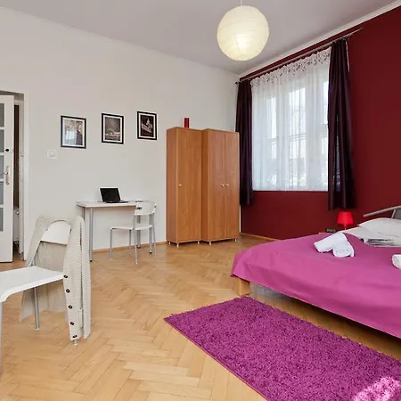 Apartament Enigma Pawlikowskiego